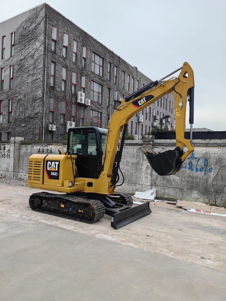 CATERPILLAR 306E2 - Mini bager: slika CATERPILLAR 306E2 - Mini bager CATERPILLAR 306E2 - Mini bager: slika CATERPILLAR 306E2 - Mini bager