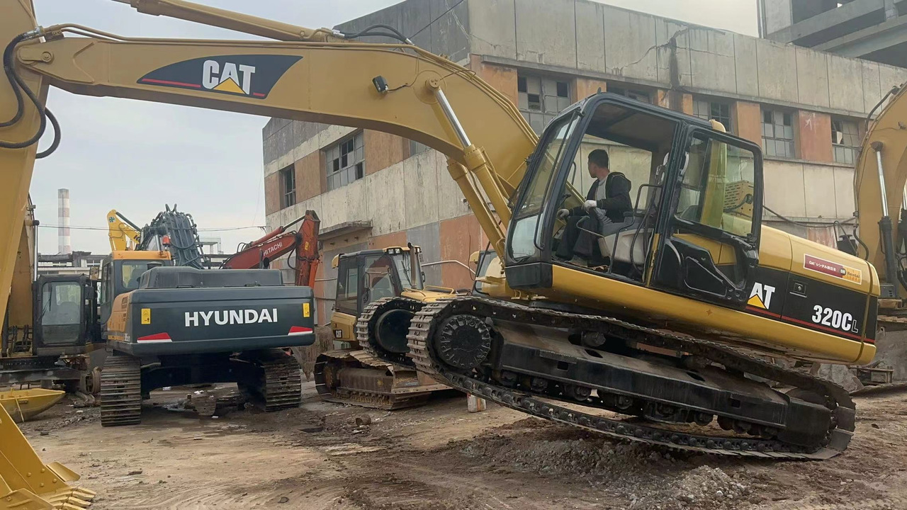 CATERPILLAR 320C 320B 320BL 325B - Bager gusjeničar: slika CATERPILLAR 320C 320B 320BL 325B - Bager gusjeničar CATERPILLAR 320C 320B 320BL 325B - Bager gusjeničar: slika CATERPILLAR 320C 320B 320BL 325B - Bager gusjeničar