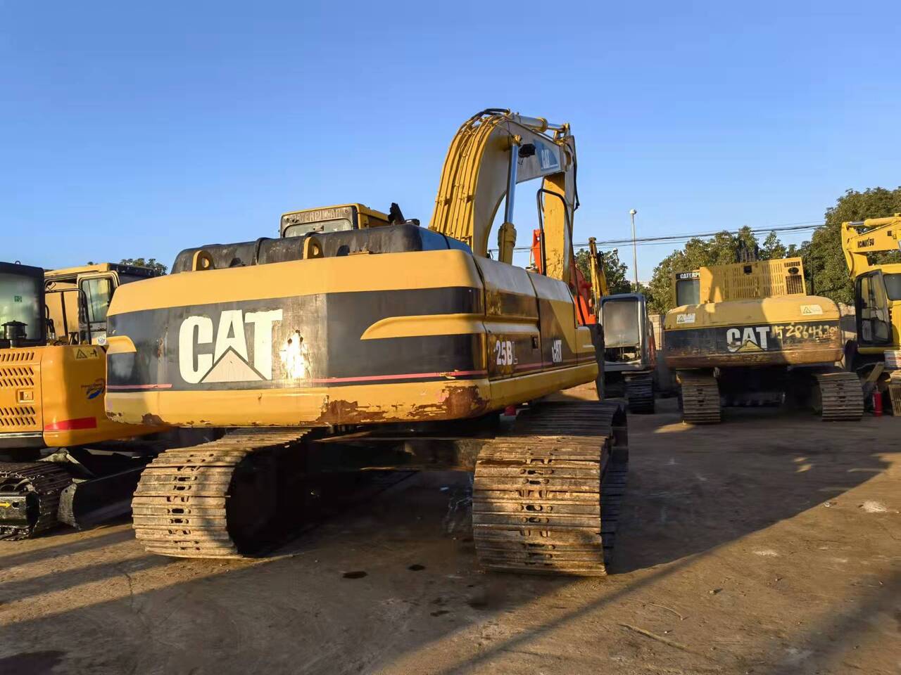 CATERPILLAR 325BL Imported machine - Bager gusjeničar: slika CATERPILLAR 325BL Imported machine - Bager gusjeničar CATERPILLAR 325BL Imported machine - Bager gusjeničar: slika CATERPILLAR 325BL Imported machine - Bager gusjeničar