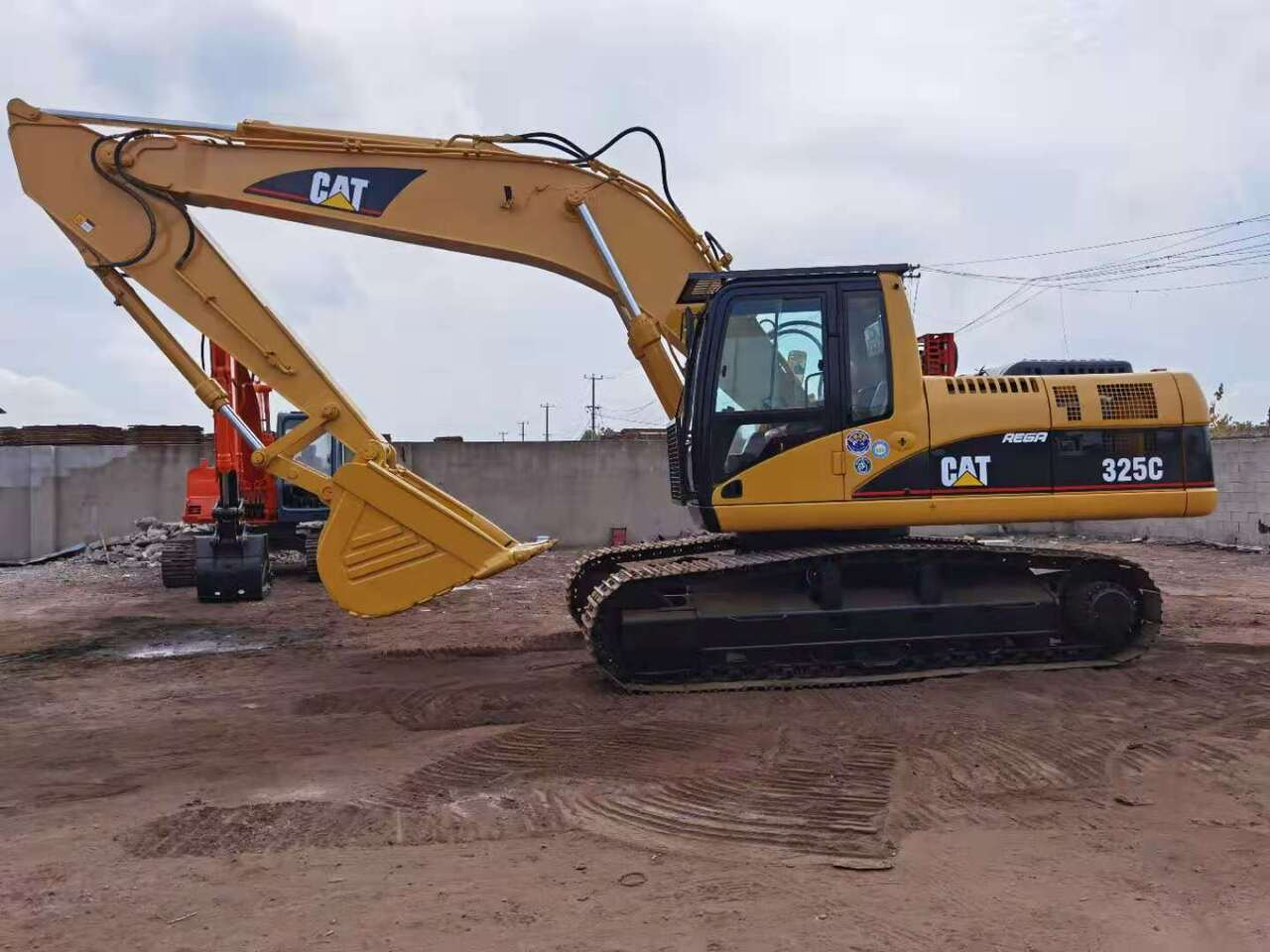 CATERPILLAR 325C - Bager gusjeničar: slika CATERPILLAR 325C - Bager gusjeničar CATERPILLAR 325C - Bager gusjeničar: slika CATERPILLAR 325C - Bager gusjeničar