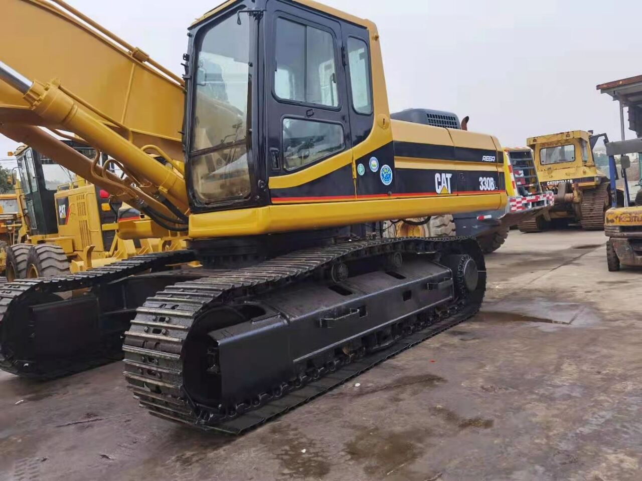 Bager gusjeničar CATERPILLAR 330BL- crawler excavator: slika Bager gusjeničar CATERPILLAR 330BL- crawler excavator