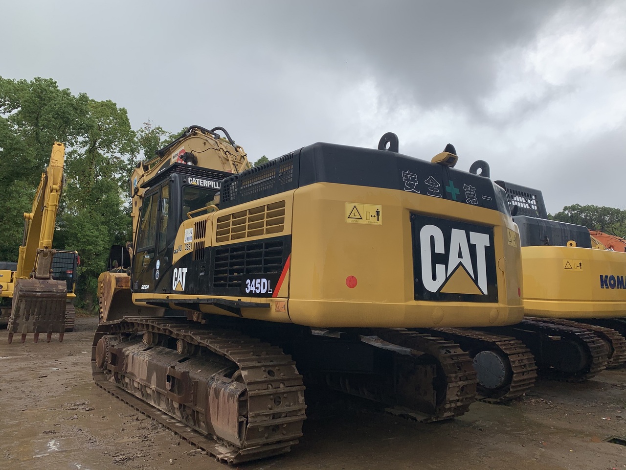 CATERPILLAR 345DL-excavator - Bager gusjeničar: slika CATERPILLAR 345DL-excavator - Bager gusjeničar CATERPILLAR 345DL-excavator - Bager gusjeničar: slika CATERPILLAR 345DL-excavator - Bager gusjeničar