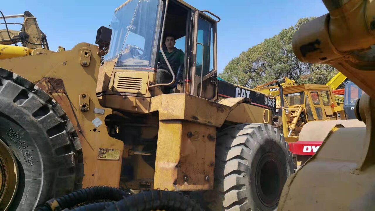 CATERPILLAR 966F - Utovarivač na kotačima: slika CATERPILLAR 966F - Utovarivač na kotačima CATERPILLAR 966F - Utovarivač na kotačima: slika CATERPILLAR 966F - Utovarivač na kotačima