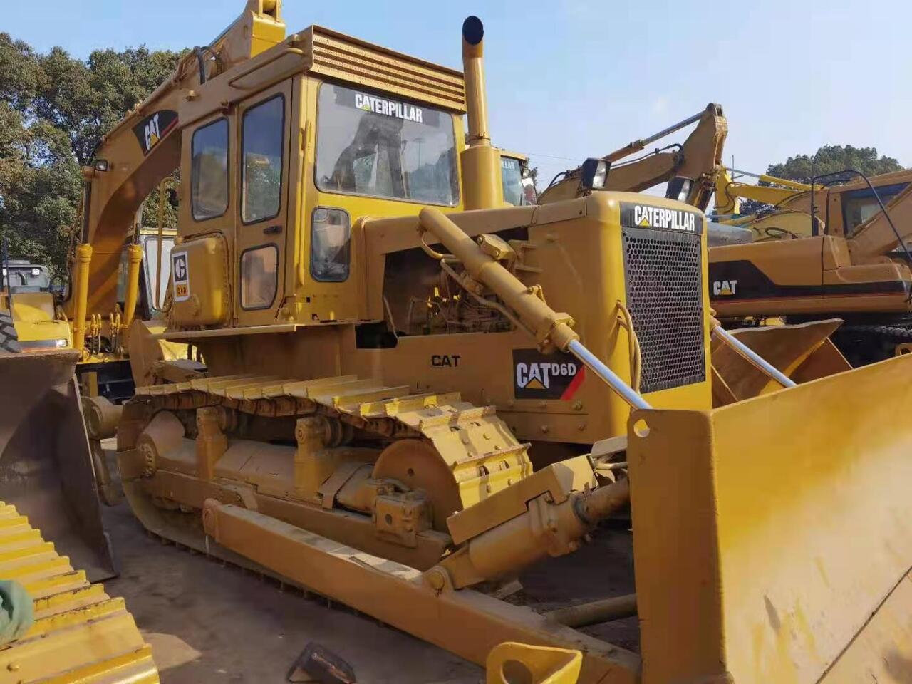 CATERPILLAR D6D - Buldožer: slika CATERPILLAR D6D - Buldožer CATERPILLAR D6D - Buldožer: slika CATERPILLAR D6D - Buldožer