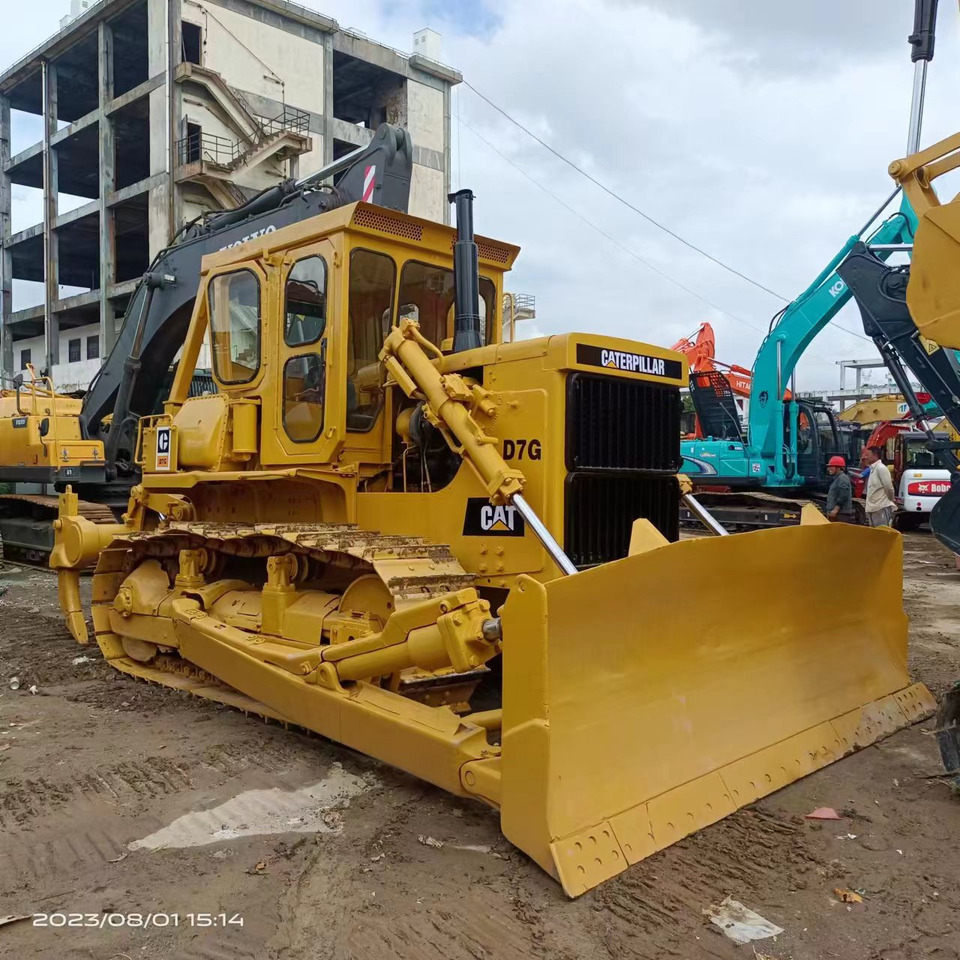 CATERPILLAR D7G - Buldožer: slika CATERPILLAR D7G - Buldožer CATERPILLAR D7G - Buldožer: slika CATERPILLAR D7G - Buldožer