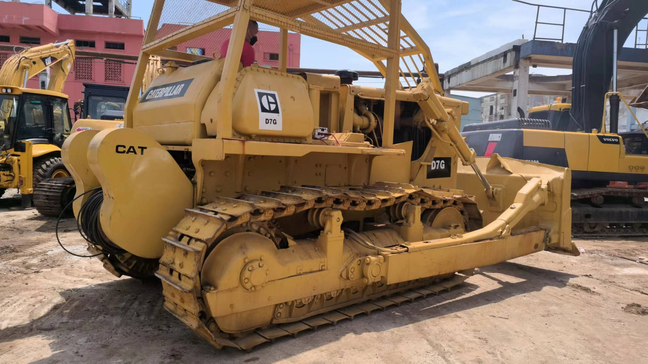 CATERPILLAR D7G - Buldožer: slika CATERPILLAR D7G - Buldožer CATERPILLAR D7G - Buldožer: slika CATERPILLAR D7G - Buldožer