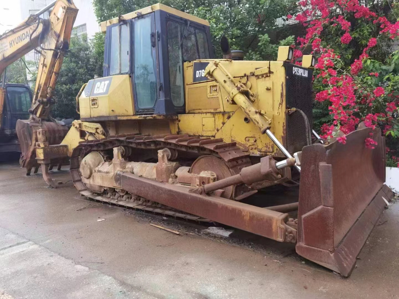 CATERPILLAR D7G2 - Buldožer: slika CATERPILLAR D7G2 - Buldožer CATERPILLAR D7G2 - Buldožer: slika CATERPILLAR D7G2 - Buldožer