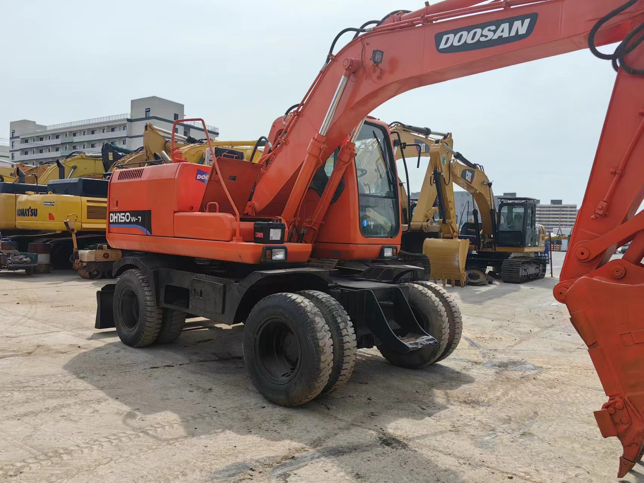 DOOSAN DH150W-7 - Bager na kotačima: slika DOOSAN DH150W-7 - Bager na kotačima DOOSAN DH150W-7 - Bager na kotačima: slika DOOSAN DH150W-7 - Bager na kotačima