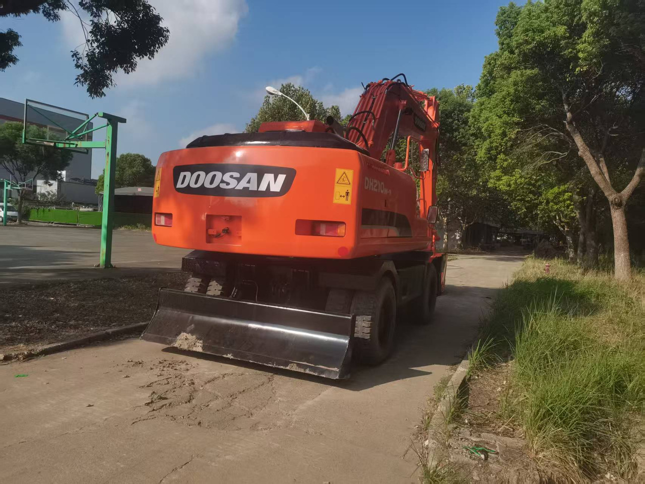 DOOSAN DH210W-9C - Bager na kotačima: slika DOOSAN DH210W-9C - Bager na kotačima DOOSAN DH210W-9C - Bager na kotačima: slika DOOSAN DH210W-9C - Bager na kotačima