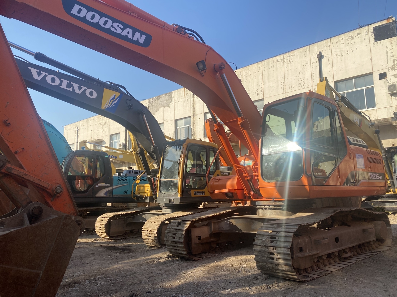 DOOSAN DH215-9E - Bager gusjeničar: slika DOOSAN DH215-9E - Bager gusjeničar DOOSAN DH215-9E - Bager gusjeničar: slika DOOSAN DH215-9E - Bager gusjeničar