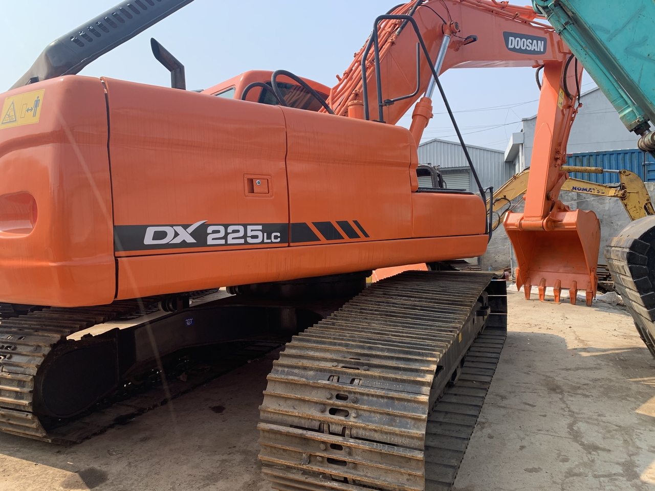 DOOSAN DX225LC-excavator - Bager gusjeničar: slika DOOSAN DX225LC-excavator - Bager gusjeničar DOOSAN DX225LC-excavator - Bager gusjeničar: slika DOOSAN DX225LC-excavator - Bager gusjeničar