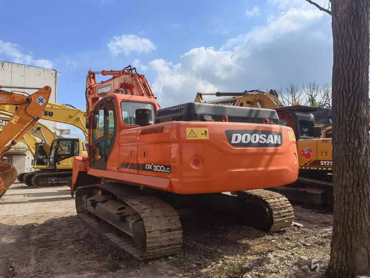 DOOSAN DX300 - Bager gusjeničar: slika DOOSAN DX300 - Bager gusjeničar DOOSAN DX300 - Bager gusjeničar: slika DOOSAN DX300 - Bager gusjeničar