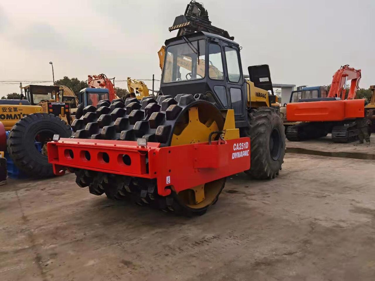 Dynapac CA251D - Valjak: slika Dynapac CA251D - Valjak Dynapac CA251D - Valjak: slika Dynapac CA251D - Valjak