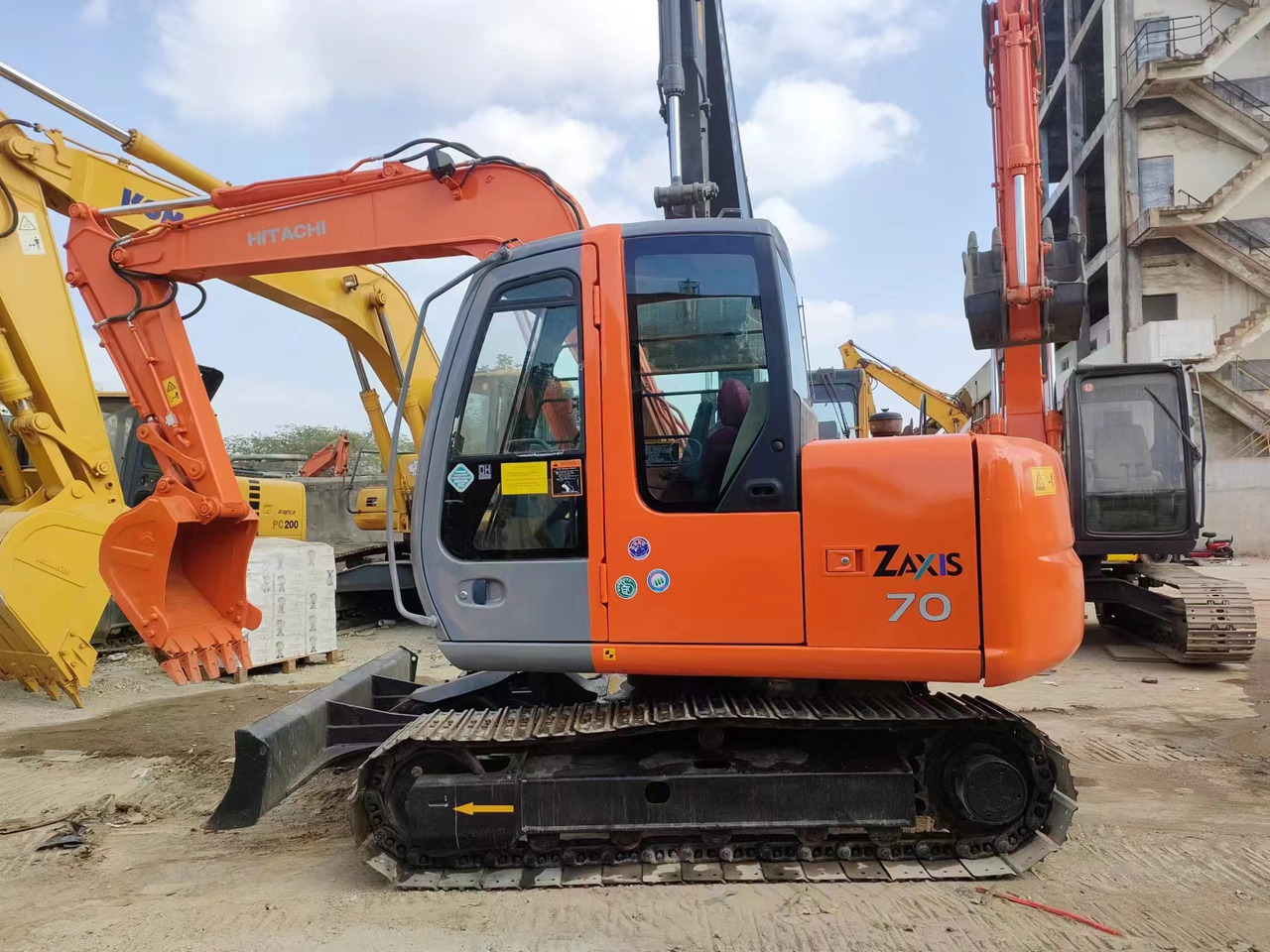 HITACHI ZX200-3G - Bager gusjeničar: slika HITACHI ZX200-3G - Bager gusjeničar HITACHI ZX200-3G - Bager gusjeničar: slika HITACHI ZX200-3G - Bager gusjeničar