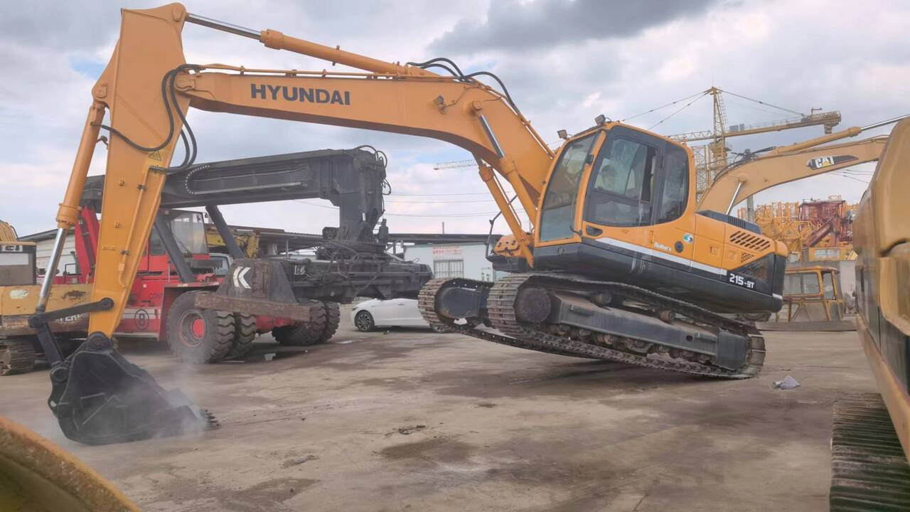 HYUNDAI R215-9T - Bager gusjeničar: slika HYUNDAI R215-9T - Bager gusjeničar HYUNDAI R215-9T - Bager gusjeničar: slika HYUNDAI R215-9T - Bager gusjeničar