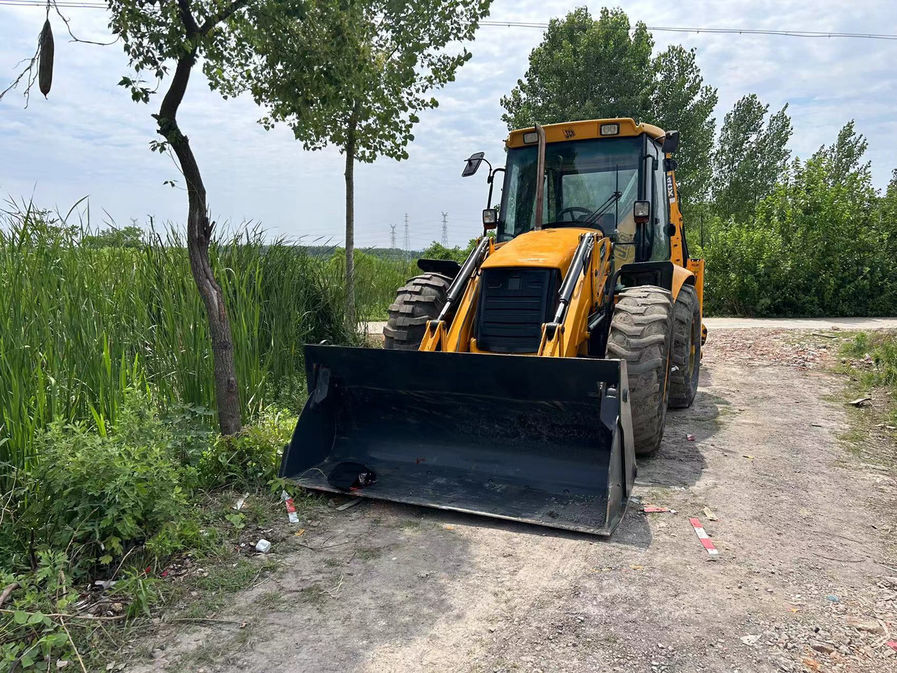 JCB 4CX - Rovokopač-utovarivač: slika JCB 4CX - Rovokopač-utovarivač JCB 4CX - Rovokopač-utovarivač: slika JCB 4CX - Rovokopač-utovarivač