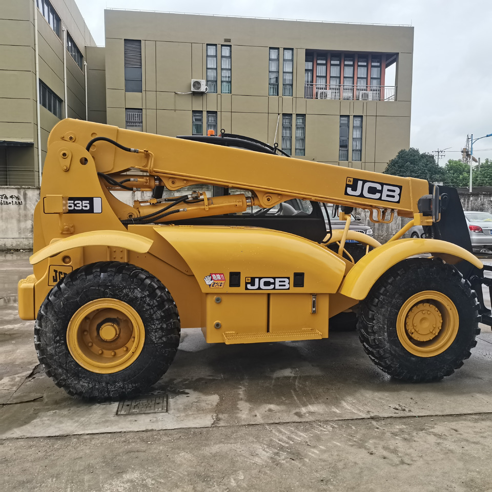 JCB 535 - Teleskopski rukovatelj: slika JCB 535 - Teleskopski rukovatelj JCB 535 - Teleskopski rukovatelj: slika JCB 535 - Teleskopski rukovatelj
