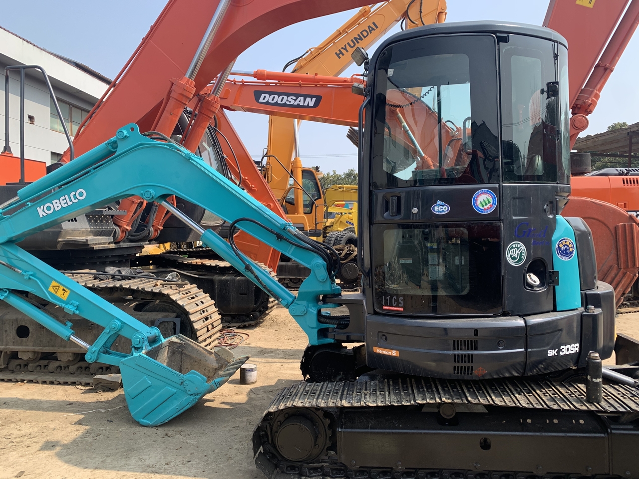 KOBELCO SK30SR - Mini bager: slika KOBELCO SK30SR - Mini bager KOBELCO SK30SR - Mini bager: slika KOBELCO SK30SR - Mini bager