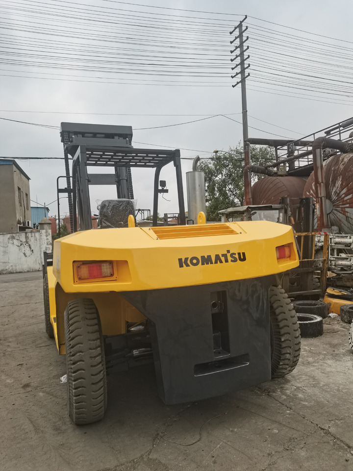 KOMATSU 150 - Viličar: slika KOMATSU 150 - Viličar KOMATSU 150 - Viličar: slika KOMATSU 150 - Viličar