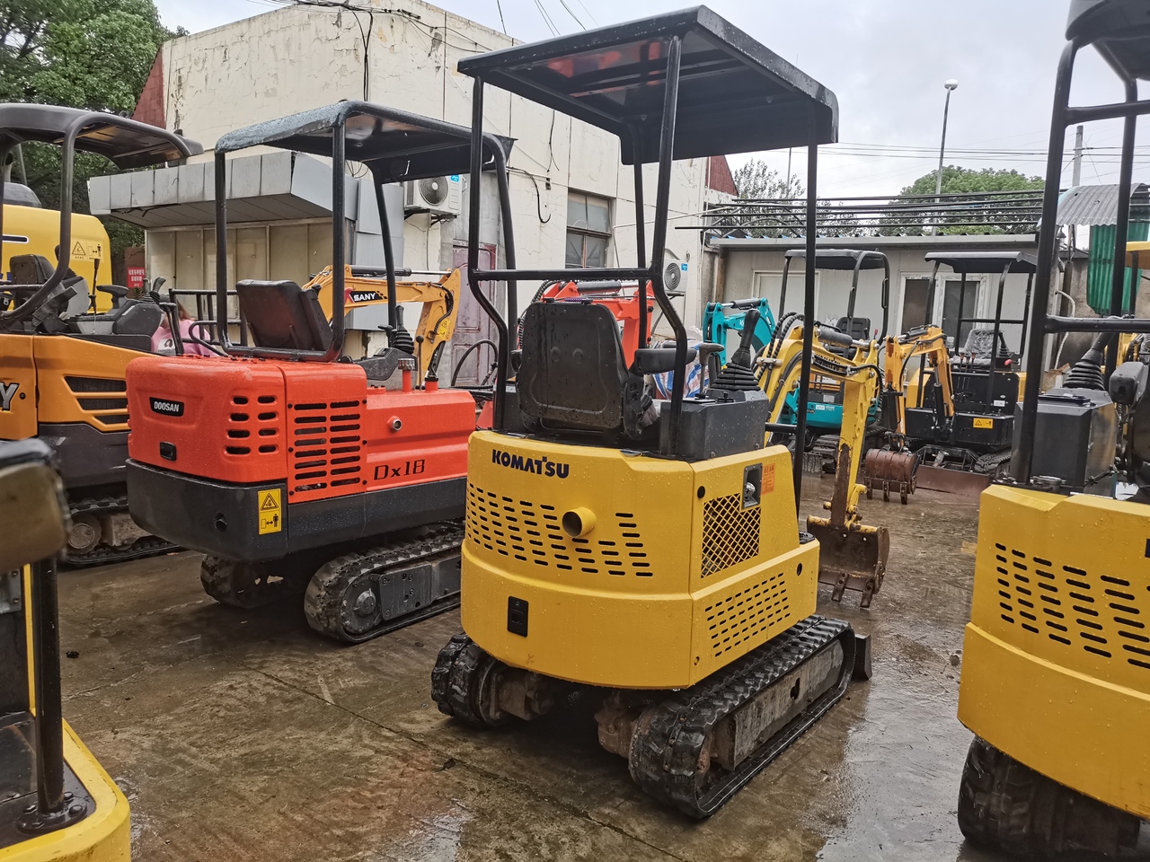 KOMATSU PC15MR - Mini bager: slika KOMATSU PC15MR - Mini bager KOMATSU PC15MR - Mini bager: slika KOMATSU PC15MR - Mini bager