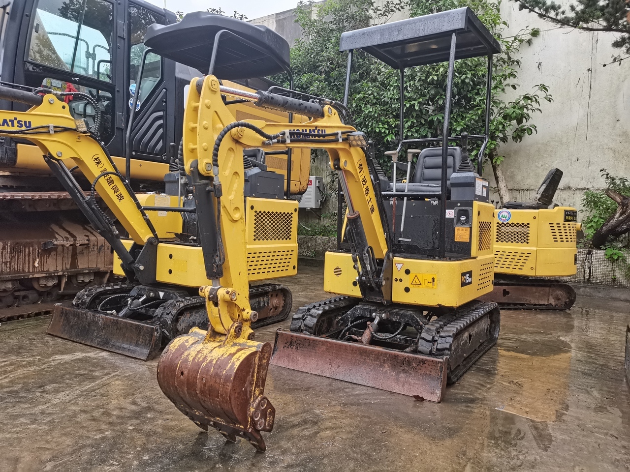 KOMATSU PC15MR - Mini bager: slika KOMATSU PC15MR - Mini bager KOMATSU PC15MR - Mini bager: slika KOMATSU PC15MR - Mini bager