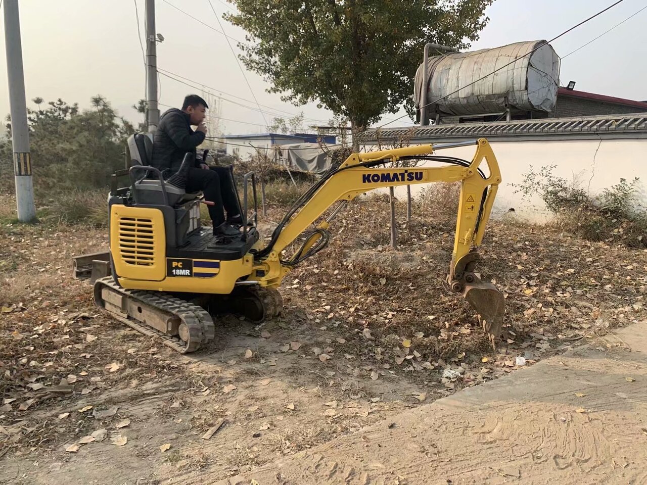 KOMATSU PC18MR - Bager gusjeničar: slika KOMATSU PC18MR - Bager gusjeničar KOMATSU PC18MR - Bager gusjeničar: slika KOMATSU PC18MR - Bager gusjeničar