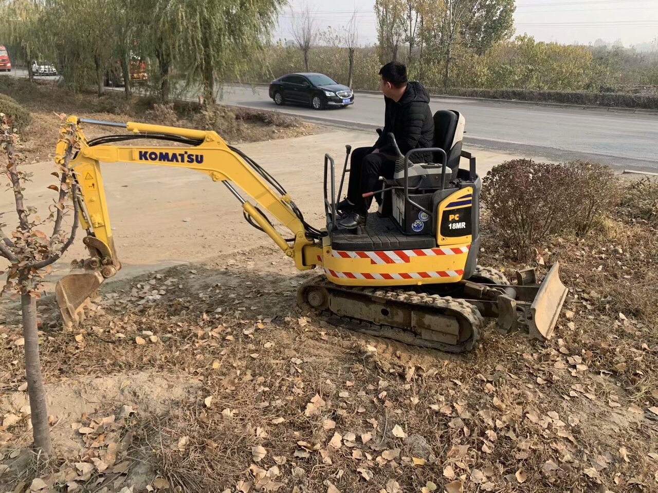 KOMATSU PC18MR - Bager gusjeničar: slika KOMATSU PC18MR - Bager gusjeničar KOMATSU PC18MR - Bager gusjeničar: slika KOMATSU PC18MR - Bager gusjeničar