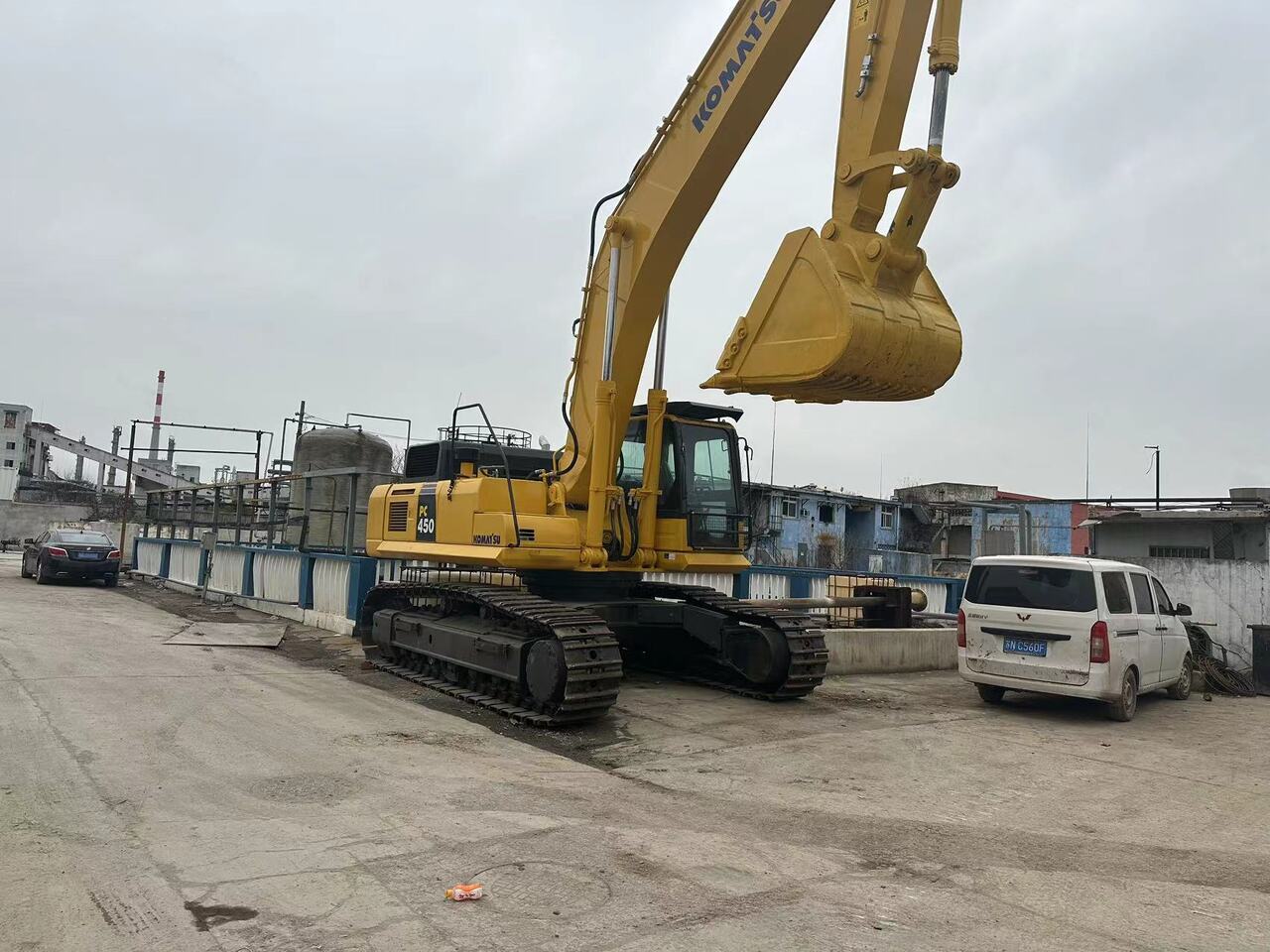 KOMATSU PC450-8 - Bager gusjeničar: slika KOMATSU PC450-8 - Bager gusjeničar KOMATSU PC450-8 - Bager gusjeničar: slika KOMATSU PC450-8 - Bager gusjeničar