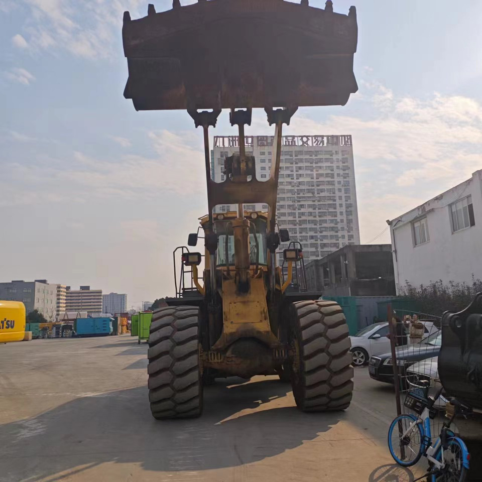 KOMATSU WA600-3 - Utovarivač na kotačima: slika KOMATSU WA600-3 - Utovarivač na kotačima KOMATSU WA600-3 - Utovarivač na kotačima: slika KOMATSU WA600-3 - Utovarivač na kotačima