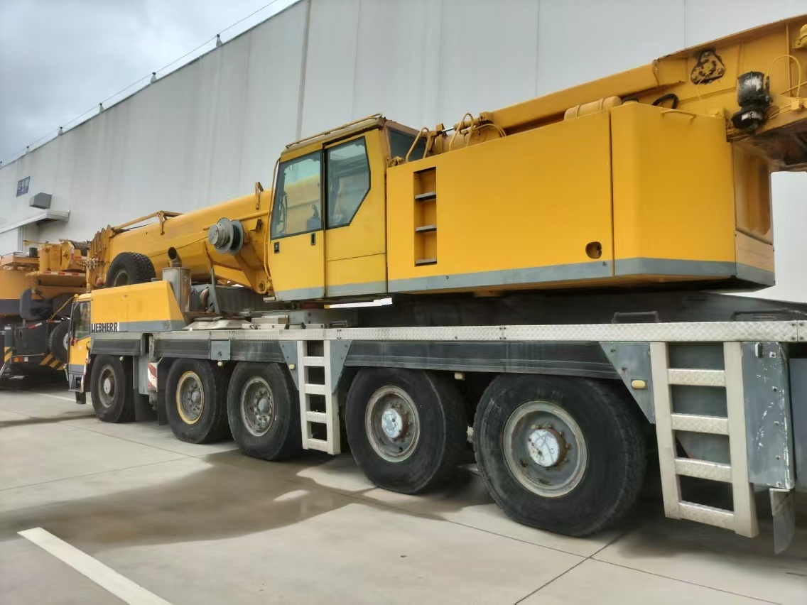 LIEBHERR  - Autodizalica: slika LIEBHERR  - Autodizalica LIEBHERR  - Autodizalica: slika LIEBHERR  - Autodizalica
