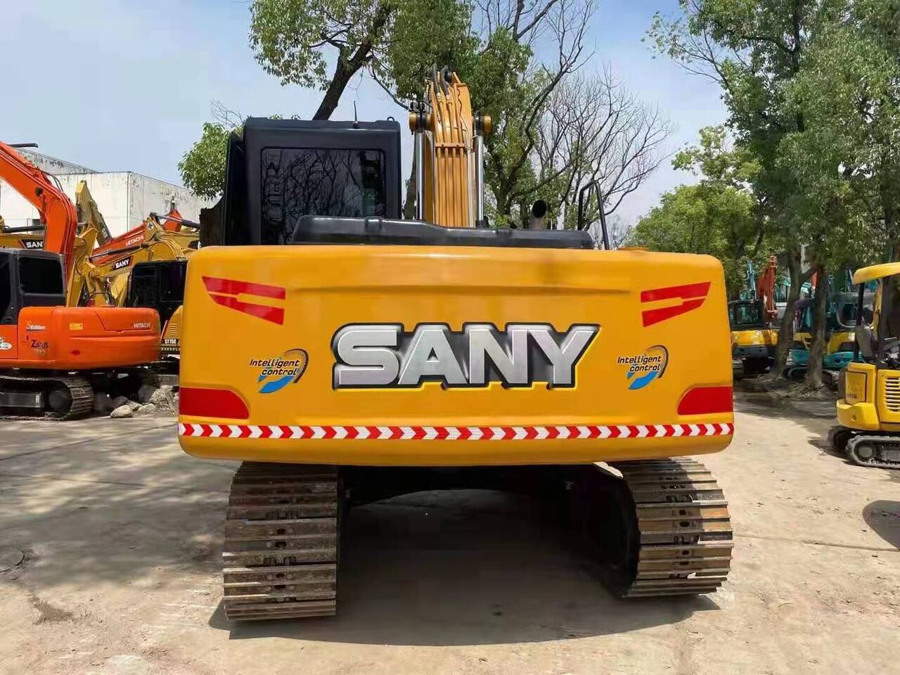 SANY SY135C - Bager gusjeničar: slika SANY SY135C - Bager gusjeničar SANY SY135C - Bager gusjeničar: slika SANY SY135C - Bager gusjeničar