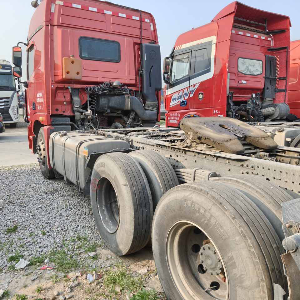 Auman 6x4 - Tegljač: slika Auman 6x4 - Tegljač Auman 6x4 - Tegljač: slika Auman 6x4 - Tegljač