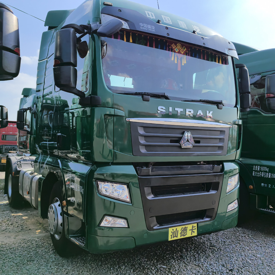 SITRAK 6x4 G7 - Tegljač: slika SITRAK 6x4 G7 - Tegljač SITRAK 6x4 G7 - Tegljač: slika SITRAK 6x4 G7 - Tegljač