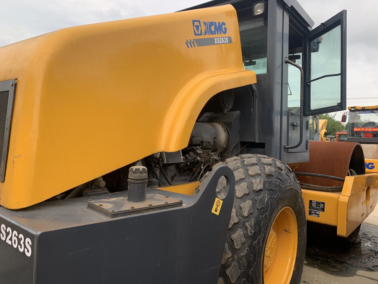 XCMG XS263S - Valjak: slika XCMG XS263S - Valjak XCMG XS263S - Valjak: slika XCMG XS263S - Valjak