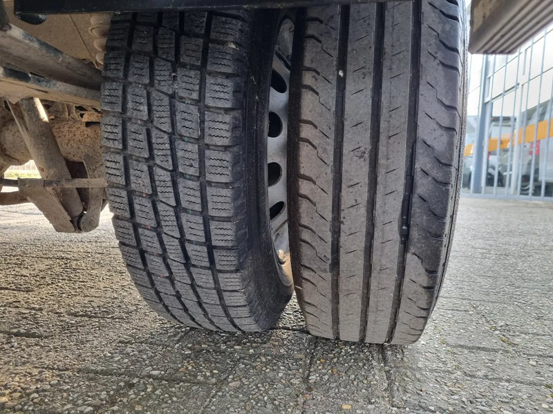 Dostavno vozilo s ravnom platformom, Dostavno vozilo s dvostrukom kabinom Ford Transit 2.0 TDCI 170 PK Open laadbak DC 6 Zits Euro 6: slika Dostavno vozilo s ravnom platformom, Dostavno vozilo s dvostrukom kabinom Ford Transit 2.0 TDCI 170 PK Open laadbak DC 6 Zits Euro 6