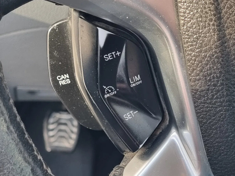 Dostavno vozilo s ravnom platformom, Dostavno vozilo s dvostrukom kabinom Ford Transit 2.0 TDCI 170 PK Open laadbak DC 6 Zits Euro 6: slika Dostavno vozilo s ravnom platformom, Dostavno vozilo s dvostrukom kabinom Ford Transit 2.0 TDCI 170 PK Open laadbak DC 6 Zits Euro 6