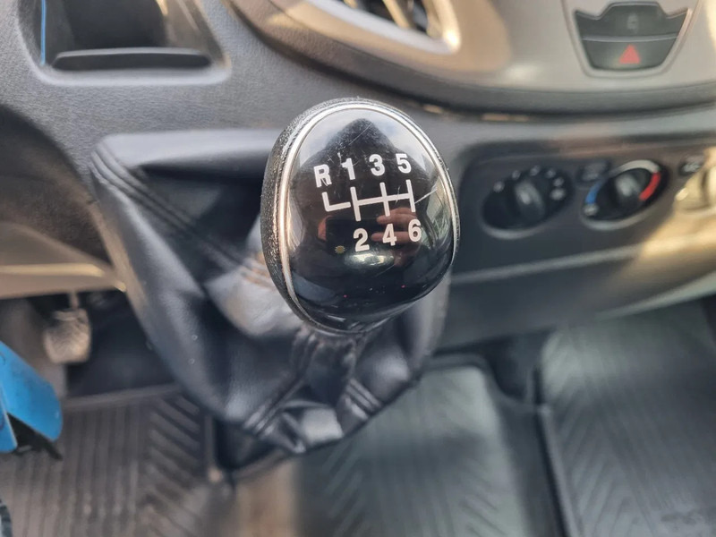 Dostavno vozilo s ravnom platformom, Dostavno vozilo s dvostrukom kabinom Ford Transit 2.0 TDCI 170 PK Open laadbak DC 6 Zits Euro 6: slika Dostavno vozilo s ravnom platformom, Dostavno vozilo s dvostrukom kabinom Ford Transit 2.0 TDCI 170 PK Open laadbak DC 6 Zits Euro 6