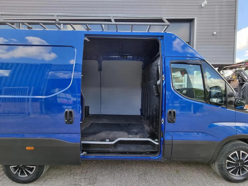 Furgon Iveco Daily 35S16 HI-MATIC 2.3 L2H2/ Airco/ Navi/ LED/ Matrix: slika Furgon Iveco Daily 35S16 HI-MATIC 2.3 L2H2/ Airco/ Navi/ LED/ Matrix