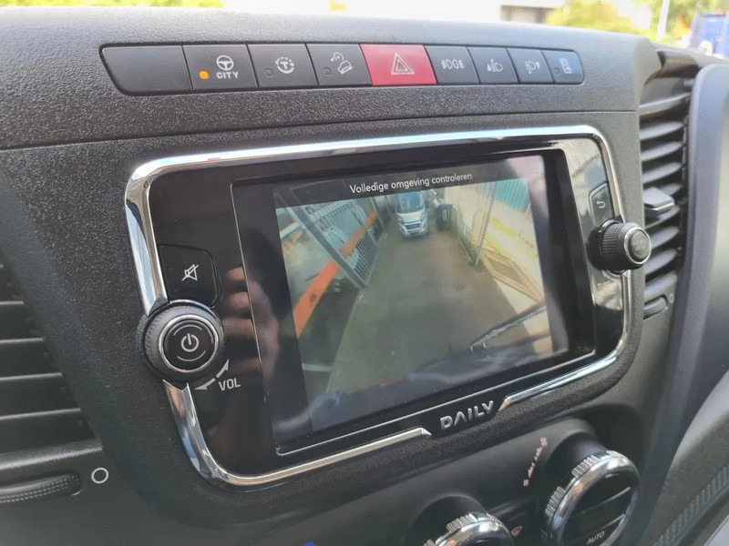 Furgon Iveco Daily 35S16 HI-MATIC 2.3 L2H2/ Airco/ Navi/ LED/ Matrix: slika Furgon Iveco Daily 35S16 HI-MATIC 2.3 L2H2/ Airco/ Navi/ LED/ Matrix