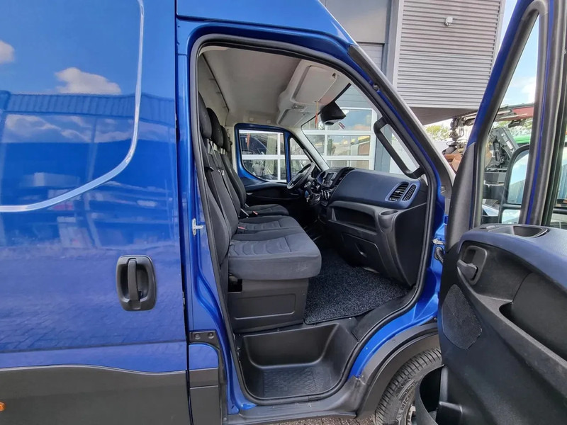 Furgon Iveco Daily 35S16 HI-MATIC 2.3 L2H2/ Airco/ Navi/ LED/ Matrix: slika Furgon Iveco Daily 35S16 HI-MATIC 2.3 L2H2/ Airco/ Navi/ LED/ Matrix
