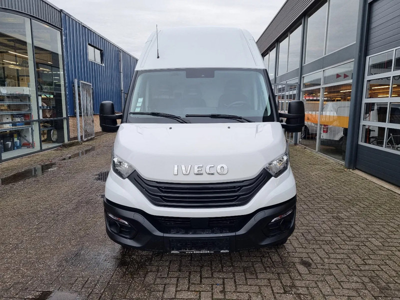 Iveco Daily 70C18 3.0D L4H3 Hi-Matic Euro 6 GVW 7000 kg (2) - Furgon: slika Iveco Daily 70C18 3.0D L4H3 Hi-Matic Euro 6 GVW 7000 kg (2) - Furgon Iveco Daily 70C18 3.0D L4H3 Hi-Matic Euro 6 GVW 7000 kg (2) - Furgon: slika Iveco Daily 70C18 3.0D L4H3 Hi-Matic Euro 6 GVW 7000 kg (2) - Furgon