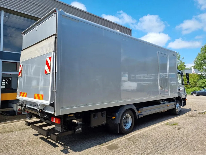 Mercedes-Benz Atego 1218 Koffer/ Ladebordwand/ Airco/ Grau Metallic - Kamion sandučar: slika Mercedes-Benz Atego 1218 Koffer/ Ladebordwand/ Airco/ Grau Metallic - Kamion sandučar Mercedes-Benz Atego 1218 Koffer/ Ladebordwand/ Airco/ Grau Metallic - Kamion sandučar: slika Mercedes-Benz Atego 1218 Koffer/ Ladebordwand/ Airco/ Grau Metallic - Kamion sandučar