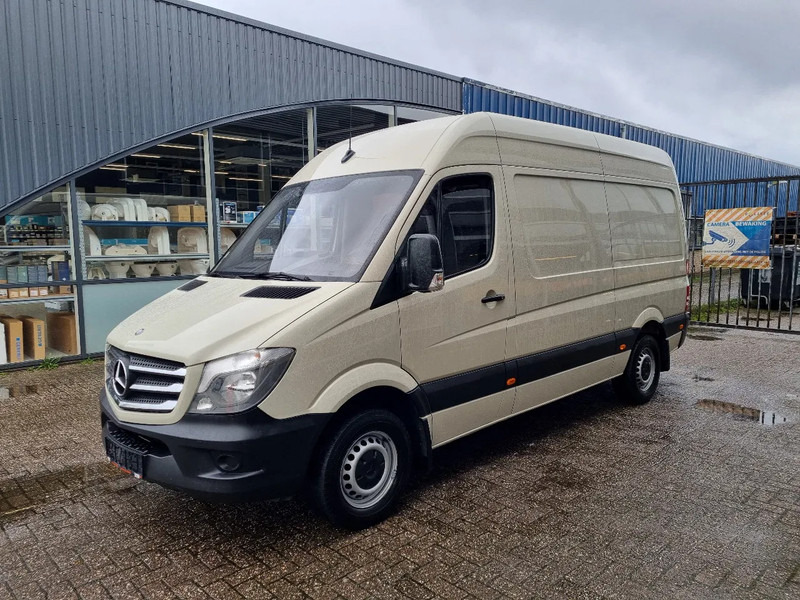 Mercedes-Benz Sprinter 311 CDI L2H2 EURO 6 2.2 CDI RWD - Furgon: slika Mercedes-Benz Sprinter 311 CDI L2H2 EURO 6 2.2 CDI RWD - Furgon Mercedes-Benz Sprinter 311 CDI L2H2 EURO 6 2.2 CDI RWD - Furgon: slika Mercedes-Benz Sprinter 311 CDI L2H2 EURO 6 2.2 CDI RWD - Furgon