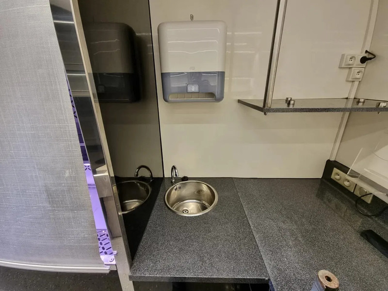 Mercedes-Benz Sprinter 513 CDI/ Foodtruck/ Verkoopwagen/ Camper - Kamion za prodaju brze hrane: slika Mercedes-Benz Sprinter 513 CDI/ Foodtruck/ Verkoopwagen/ Camper - Kamion za prodaju brze hrane Mercedes-Benz Sprinter 513 CDI/ Foodtruck/ Verkoopwagen/ Camper - Kamion za prodaju brze hrane: slika Mercedes-Benz Sprinter 513 CDI/ Foodtruck/ Verkoopwagen/ Camper - Kamion za prodaju brze hrane