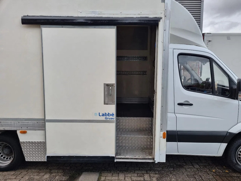 Dostavno vozilo sa zatvorenim sandukom Mercedes-Benz Sprinter 516 CDI Koffer LBW Dhollandia 750KG Euro 5B: slika Dostavno vozilo sa zatvorenim sandukom Mercedes-Benz Sprinter 516 CDI Koffer LBW Dhollandia 750KG Euro 5B
