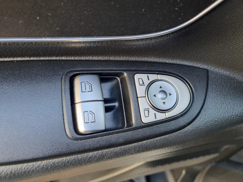 Mali kombi Mercedes-Benz Vito 114 CDI L2 Euro 6 RWD 2.2 CDI: slika Mali kombi Mercedes-Benz Vito 114 CDI L2 Euro 6 RWD 2.2 CDI