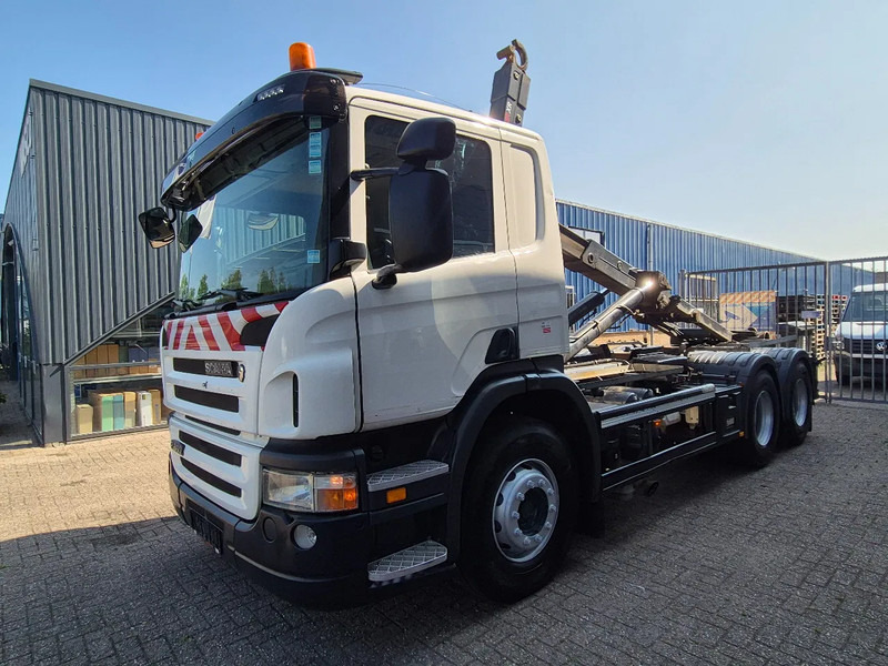 Scania P360 6X4 Containersysteem/ 21T Multilift/ Adjustable Hook - Kamion s kukastom dizalicom: slika Scania P360 6X4 Containersysteem/ 21T Multilift/ Adjustable Hook - Kamion s kukastom dizalicom Scania P360 6X4 Containersysteem/ 21T Multilift/ Adjustable Hook - Kamion s kukastom dizalicom: slika Scania P360 6X4 Containersysteem/ 21T Multilift/ Adjustable Hook - Kamion s kukastom dizalicom