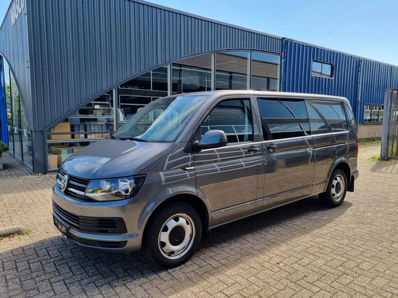 Volkswagen Transporter 2.0 TDI 150 PK L2 DC DSG 5 ZITS EURO 6 - Mali kombi, Dostavno vozilo s dvostrukom kabinom: slika Volkswagen Transporter 2.0 TDI 150 PK L2 DC DSG 5 ZITS EURO 6 - Mali kombi, Dostavno vozilo s dvostrukom kabinom Volkswagen Transporter 2.0 TDI 150 PK L2 DC DSG 5 ZITS EURO 6 - Mali kombi, Dostavno vozilo s dvostrukom kabinom: slika Volkswagen Transporter 2.0 TDI 150 PK L2 DC DSG 5 ZITS EURO 6 - Mali kombi, Dostavno vozilo s dvostrukom kabinom