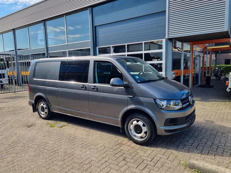 Volkswagen Transporter 2.0 TDI 150 PK L2 DC DSG 5 ZITS EURO 6 - Mali kombi, Dostavno vozilo s dvostrukom kabinom: slika Volkswagen Transporter 2.0 TDI 150 PK L2 DC DSG 5 ZITS EURO 6 - Mali kombi, Dostavno vozilo s dvostrukom kabinom Volkswagen Transporter 2.0 TDI 150 PK L2 DC DSG 5 ZITS EURO 6 - Mali kombi, Dostavno vozilo s dvostrukom kabinom: slika Volkswagen Transporter 2.0 TDI 150 PK L2 DC DSG 5 ZITS EURO 6 - Mali kombi, Dostavno vozilo s dvostrukom kabinom