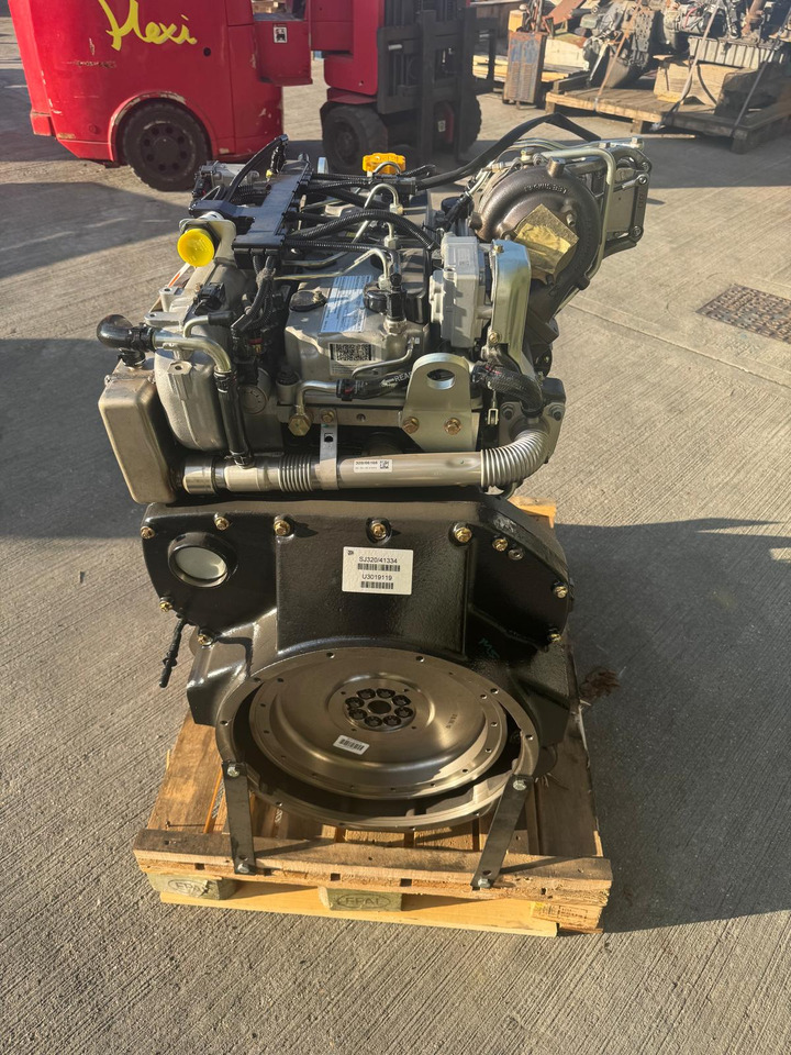 JCB 444 T4 68kW 12V Engine - Motor: slika JCB 444 T4 68kW 12V Engine - Motor JCB 444 T4 68kW 12V Engine - Motor: slika JCB 444 T4 68kW 12V Engine - Motor
